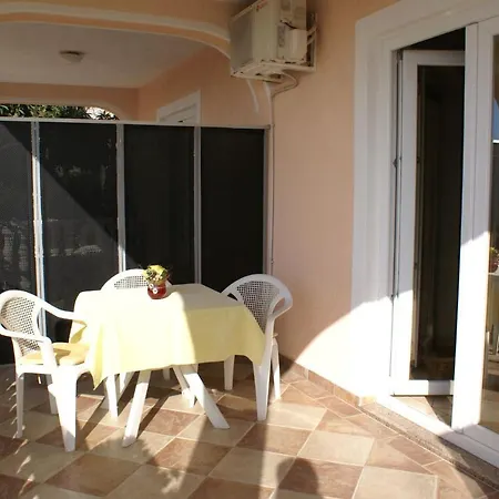 Apartment Nevenka Krk Town Exterior photo