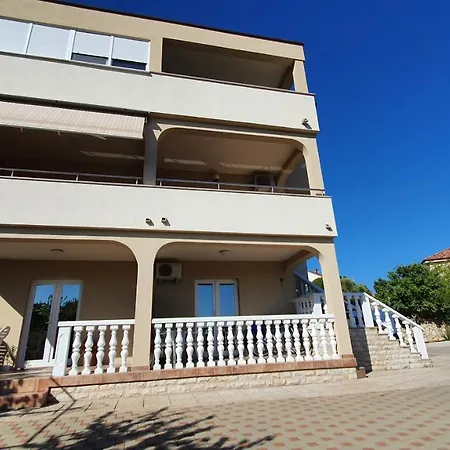 Apartment Nevenka Krk Town Exterior photo