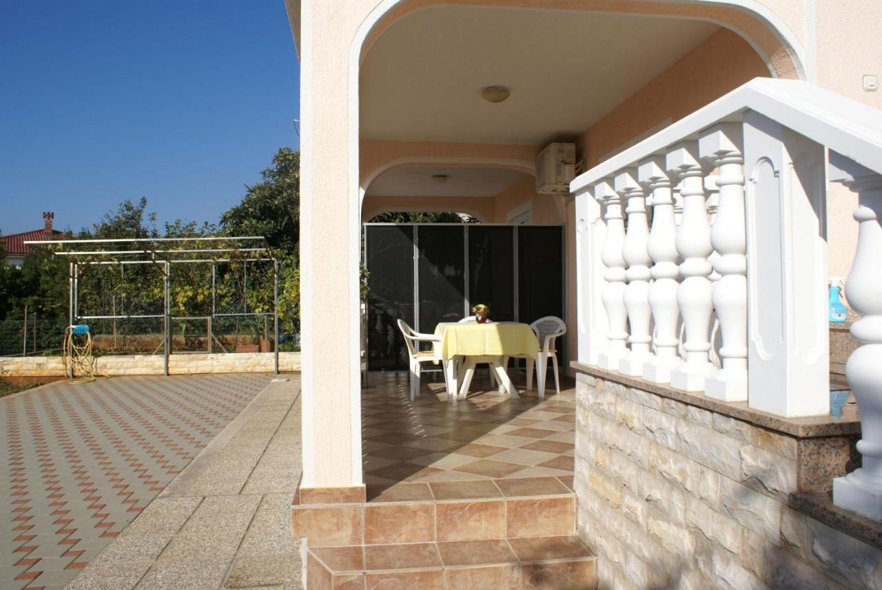 Nevenka Apartment Krk Town