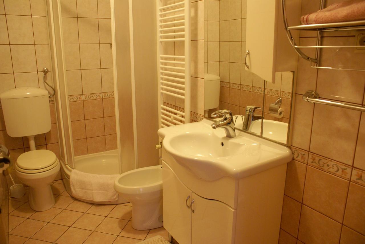 Nevenka Apartment Krk Town